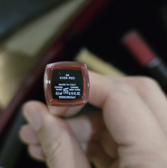 Chanel Rouge Allure Lipstick - Rich Red - Picture 7 of 7